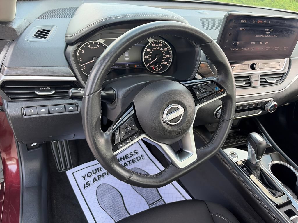 Used 2024 Nissan Altima 2.5 SV w/ SV Premium Package FWD image 18