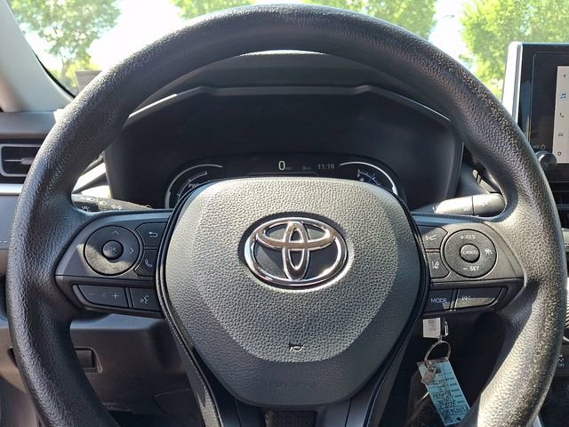 Certified 2023 Toyota RAV4 LE AWD/4WD image 18
