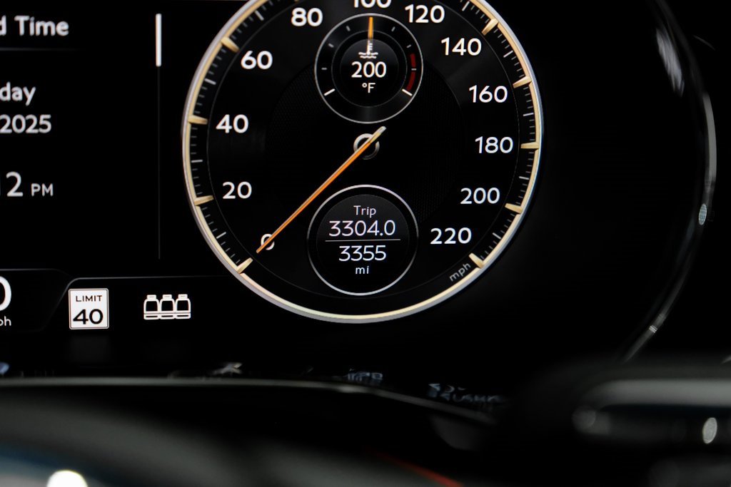 Used 2024 Bentley Flying Spur V8 image 15