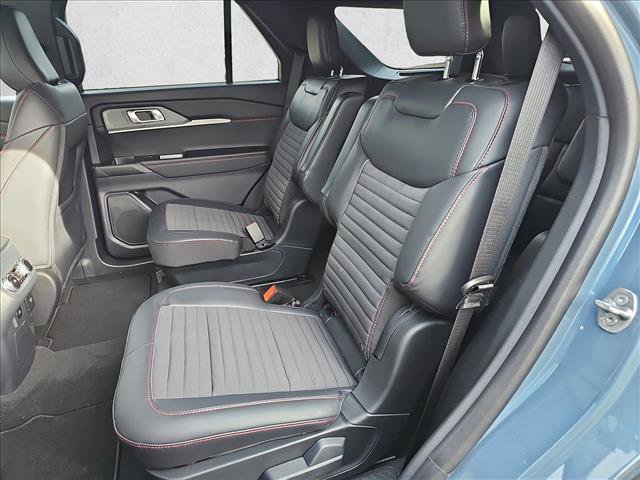 New 2026 Ford Explorer ST-Line w/ ST-Line Street Pack image 9