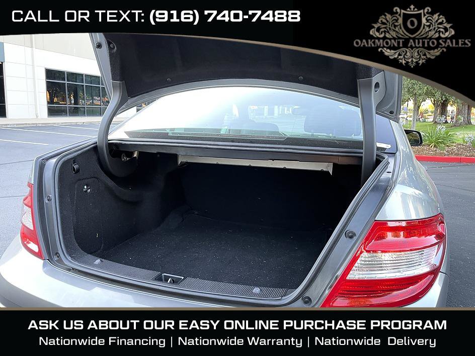 Used 2009 Mercedes-Benz C 300 Sedan image 14