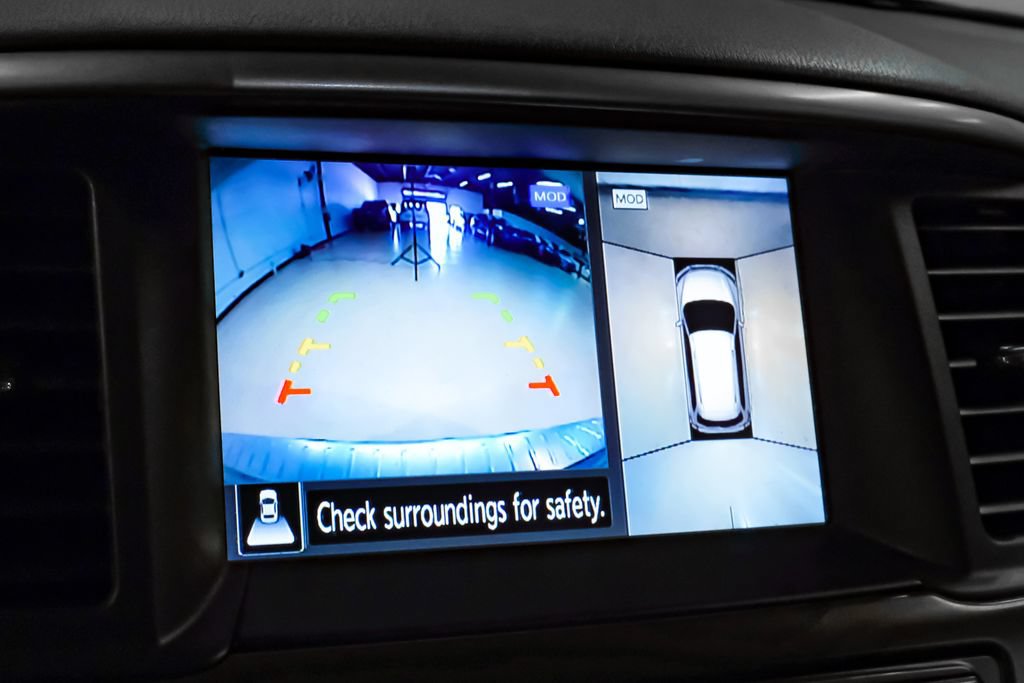 Used 2020 Nissan Pathfinder Platinum FWD image 28