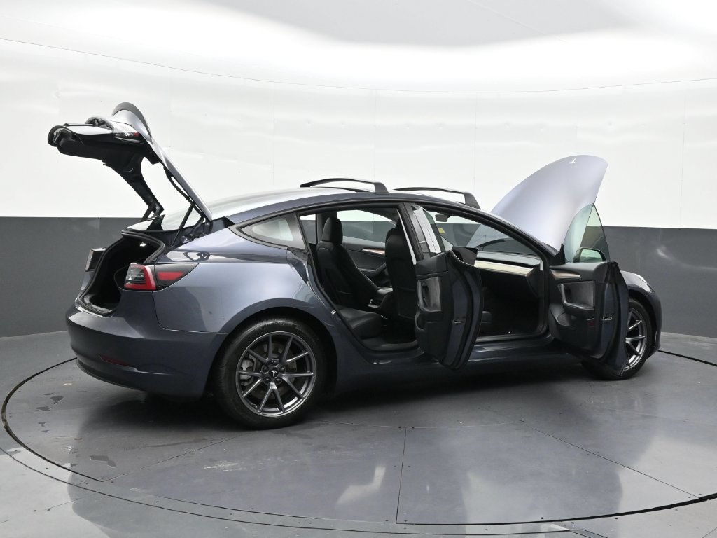 Used 2023 Tesla Model 3 Standard Range RWD image 31