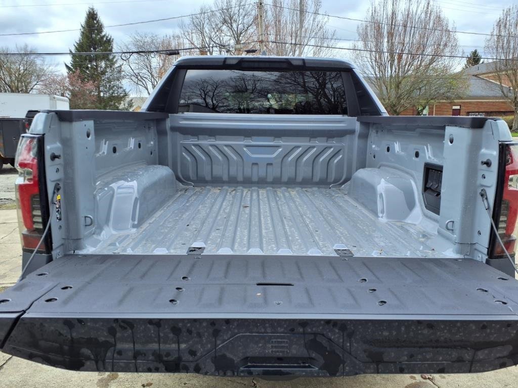 New 2025 Chevrolet Silverado EV LT image 5