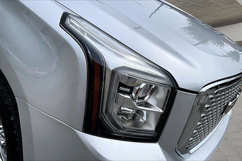 Used 2017 GMC Yukon XL Denali w/ Open Road Package RWD image 25