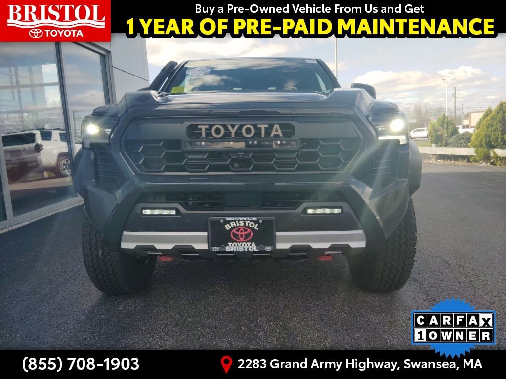 Used 2025 Toyota Tacoma Trailhunter AWD/4WD image 39
