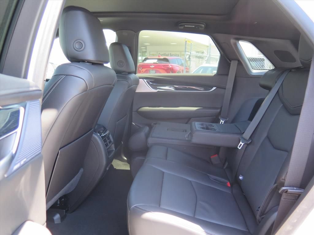 New 2026 Cadillac XT5 Premium Luxury w/ LPO, ONYX Package FWD image 24