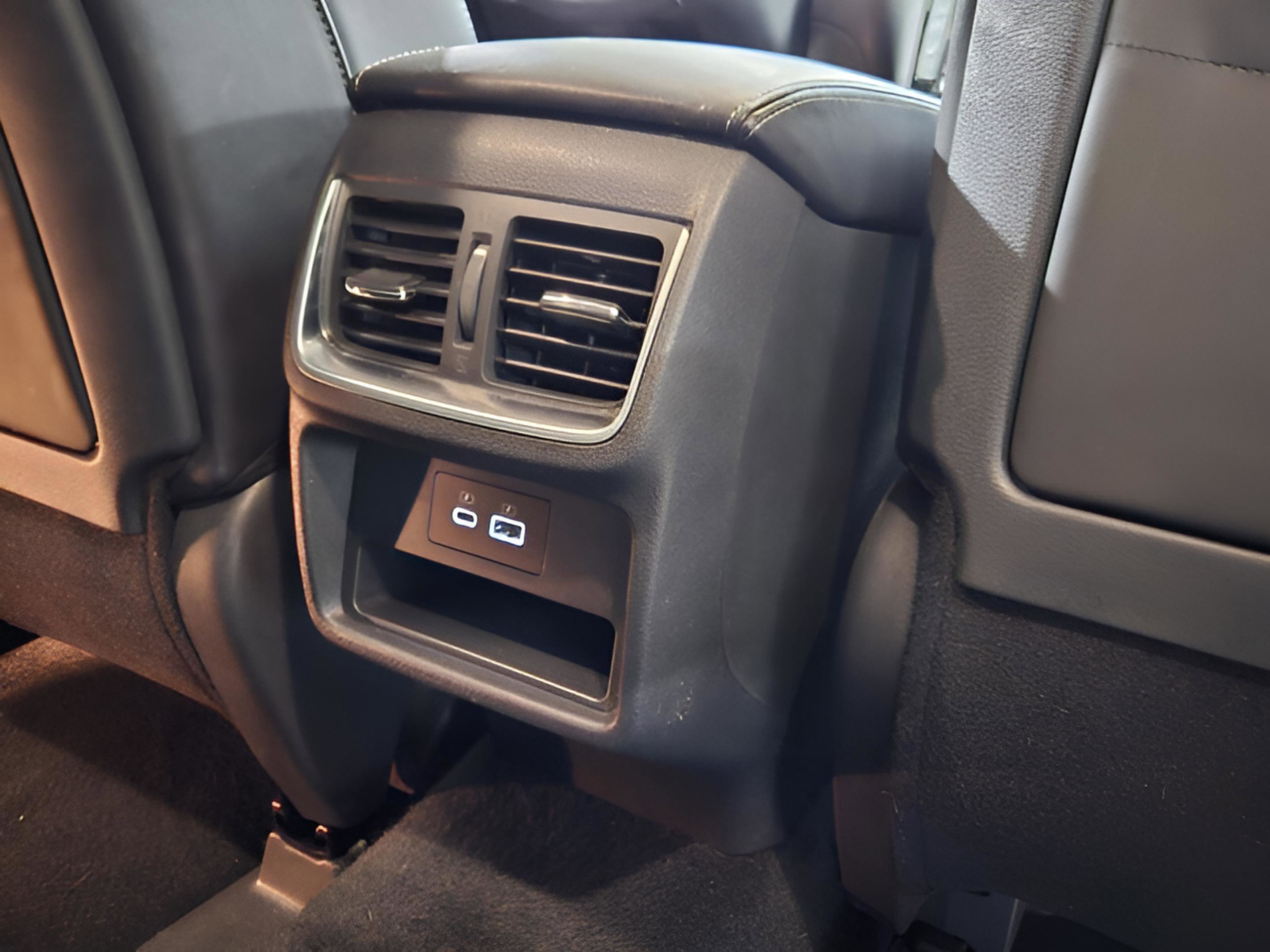 Certified 2025 INFINITI QX50 Luxe w/ Accent Package image 63