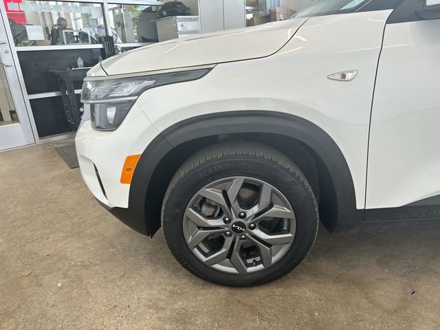 Certified 2025 Kia Seltos LX AWD/4WD image 20