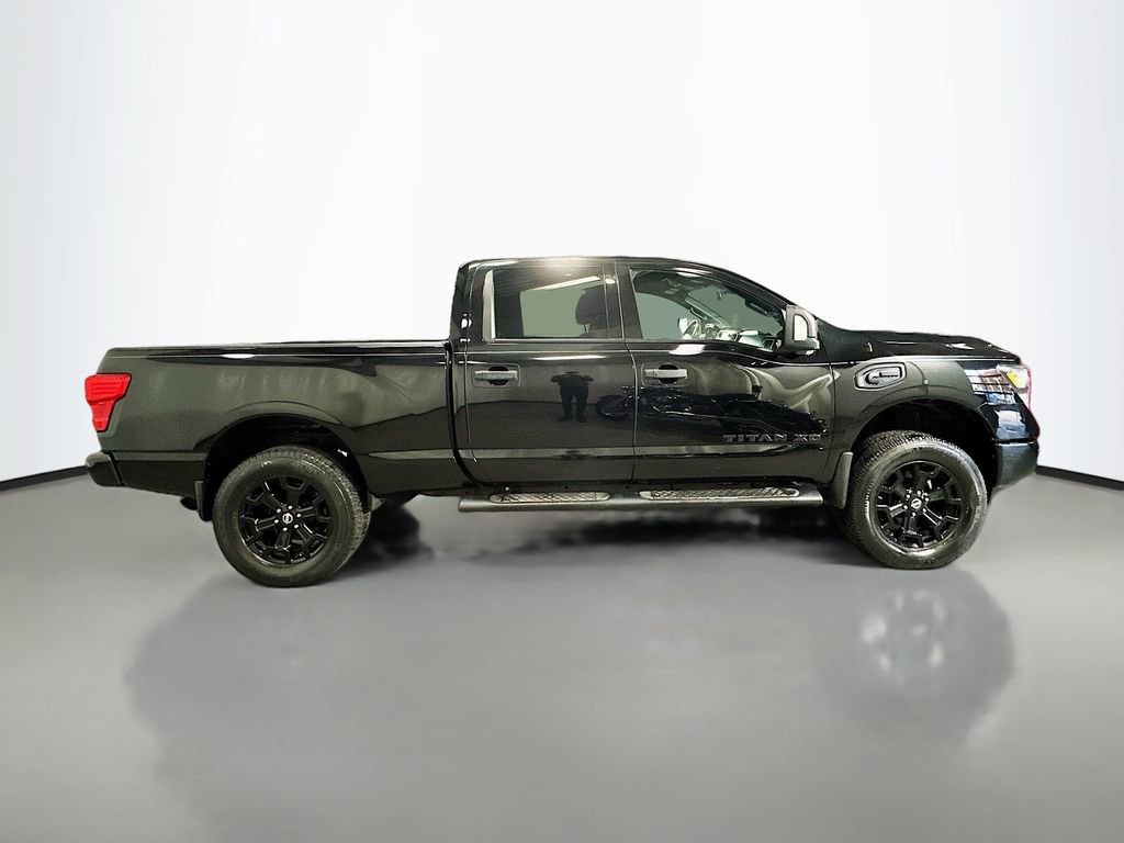Used 2018 Nissan Titan SV w/ SV Convenience Package AWD/4WD image 8