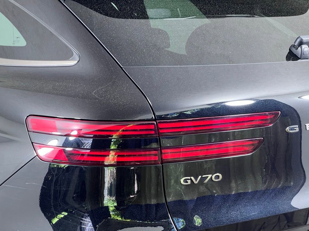 Used 2024 Genesis GV70 2.5T w/ Sport Prestige Package AWD/4WD image 15
