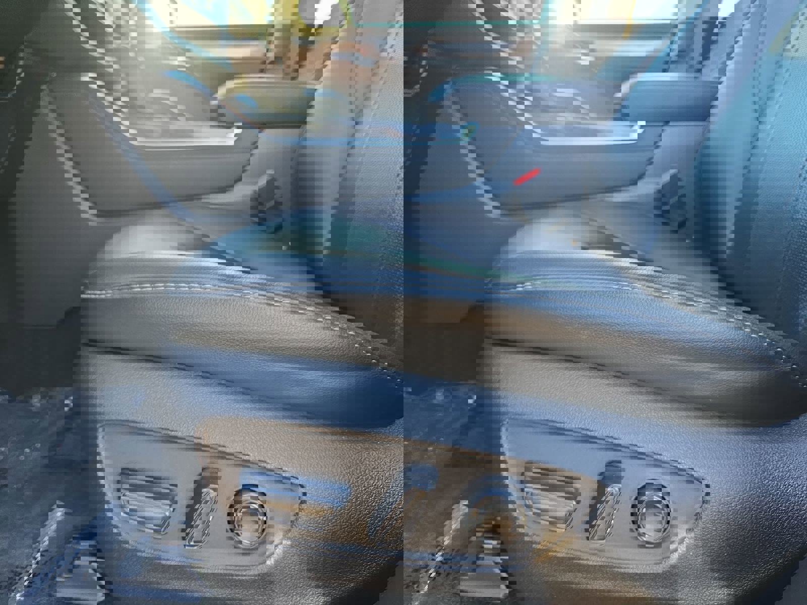 Used 2024 Toyota Highlander Limited image 27