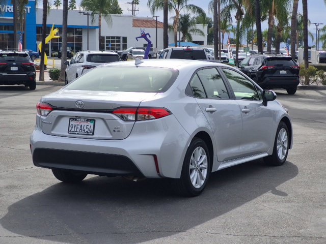 Used 2026 Toyota Corolla LE w/ LE Premium Package FWD image 5