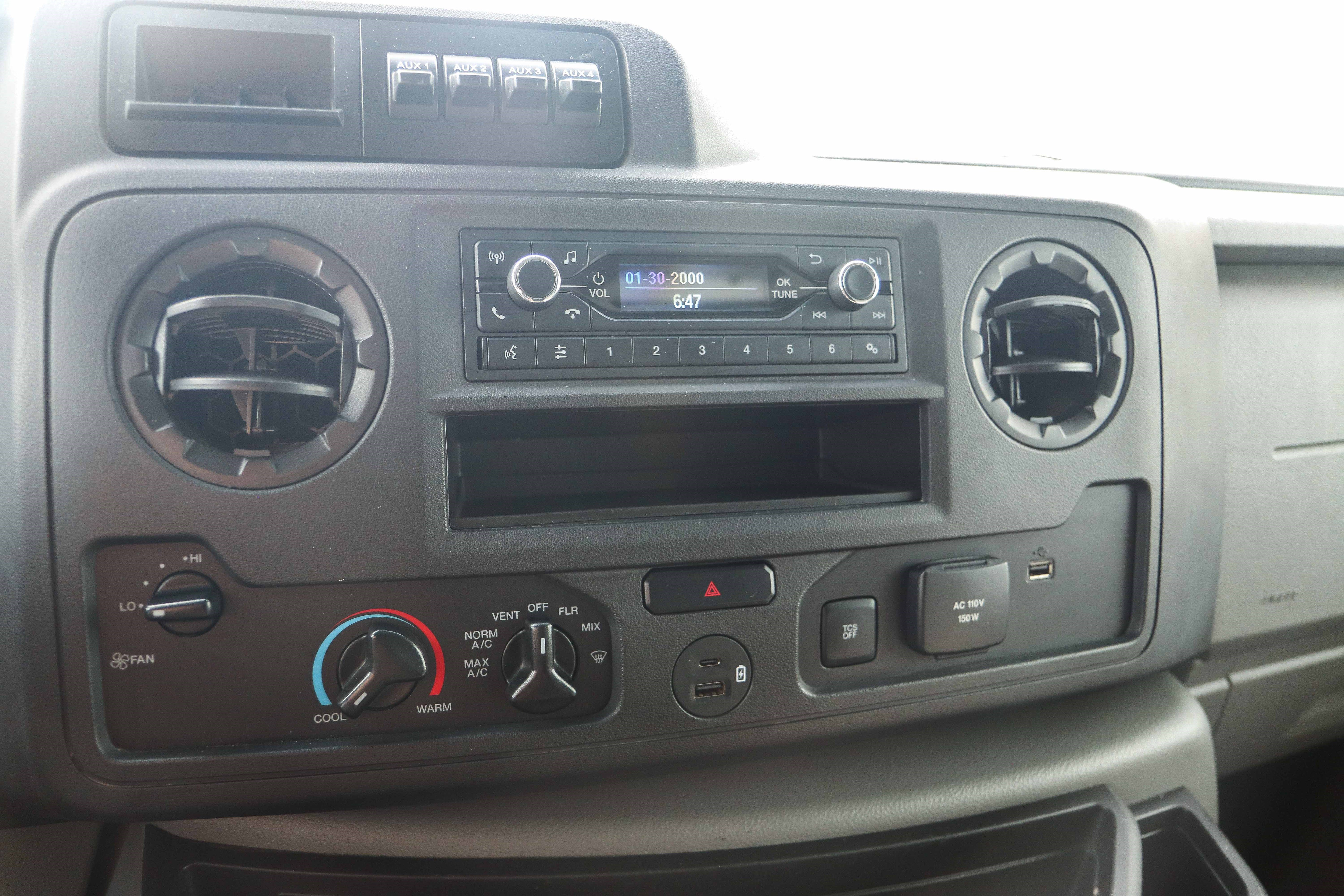 Used 2021 Ford E-450 and Econoline 450 Super Duty w/ Power Windows & Locks Group RWD image 15