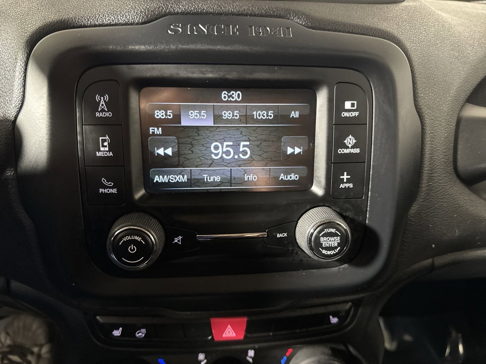 Used 2016 Jeep Renegade Limited image 18