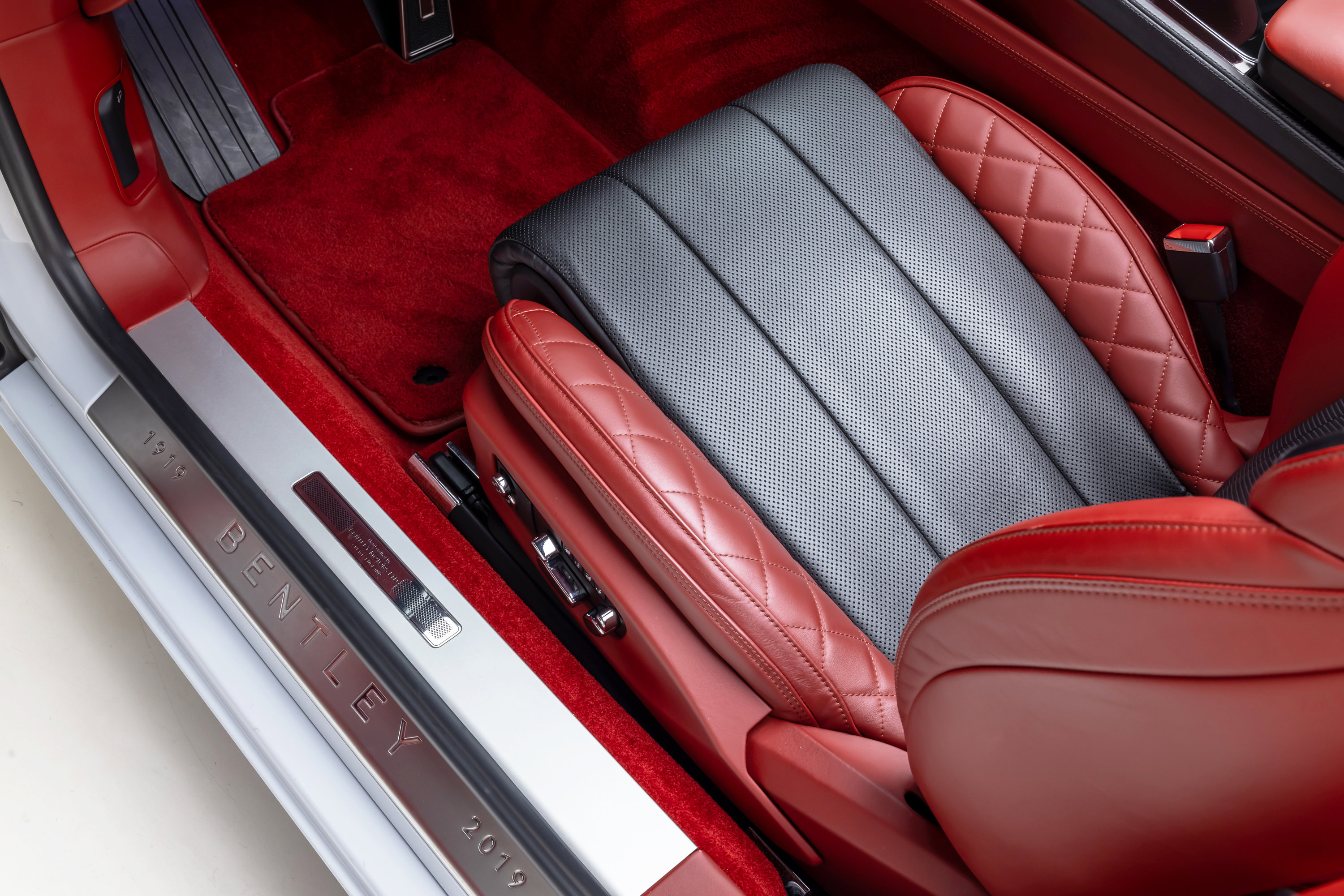 Used 2020 Bentley Continental GT image 54