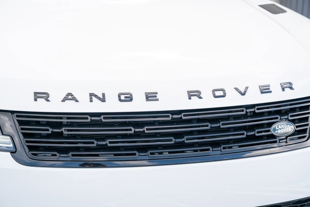 Used 2025 Land Rover Range Rover Sport Dynamic SE AWD/4WD image 6