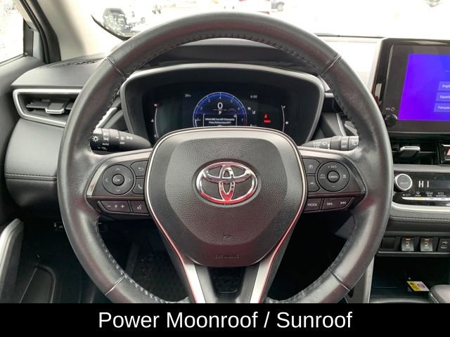 Used 2023 Toyota Corolla Cross XLE w/ Convenience Package image 18
