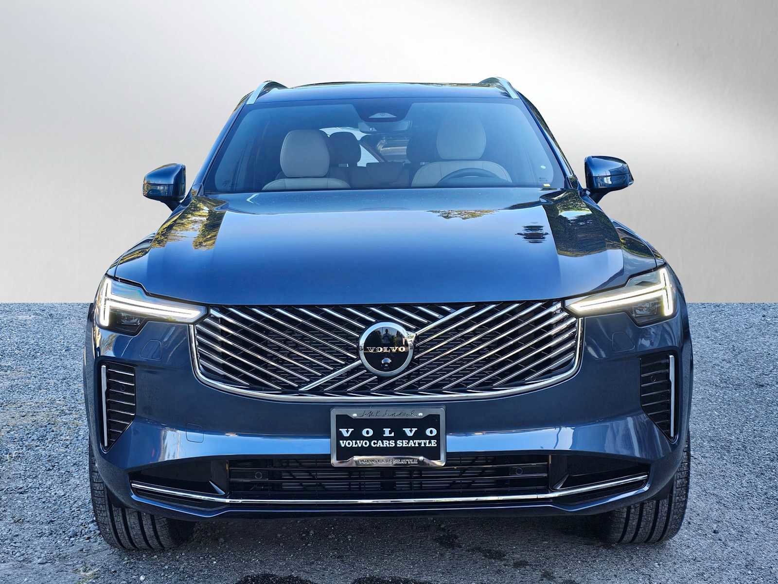New 2026 Volvo XC90 B5 Plus image 2