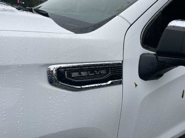 Used 2026 GMC Sierra 1500 SLT AWD/4WD image 14