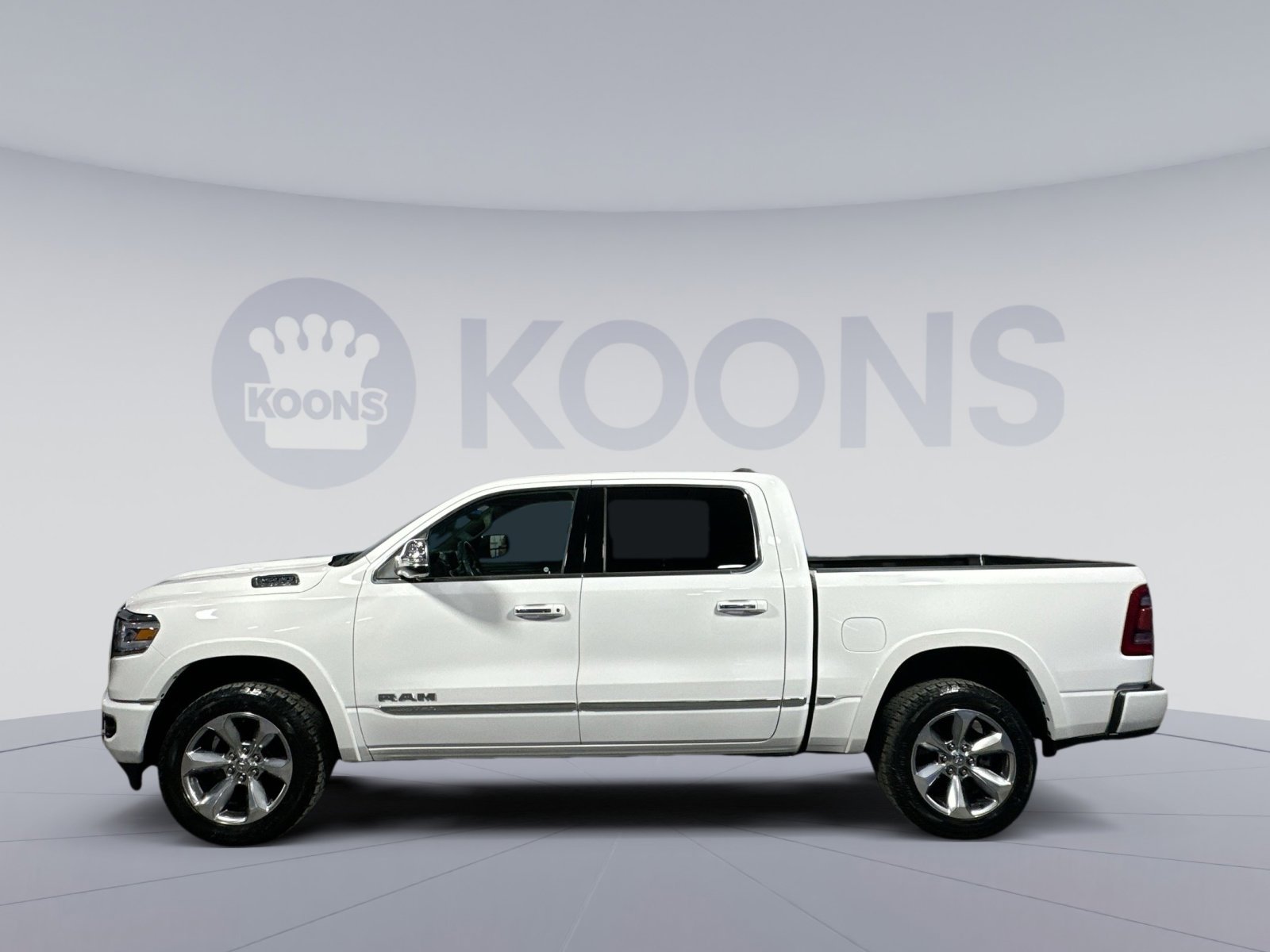 Used 2021 RAM 1500 Limited w/ Body Color Bumper Group image 2