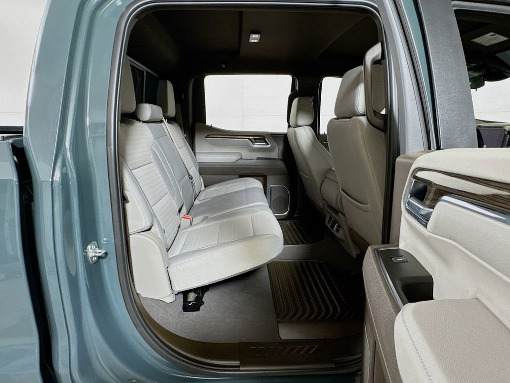 Certified 2025 Chevrolet Silverado 1500 LT w/ Safety Package image 25