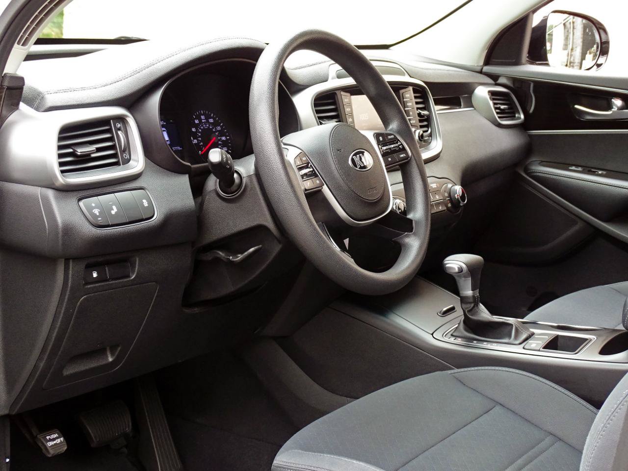 Used 2020 Kia Sorento LX FWD image 11