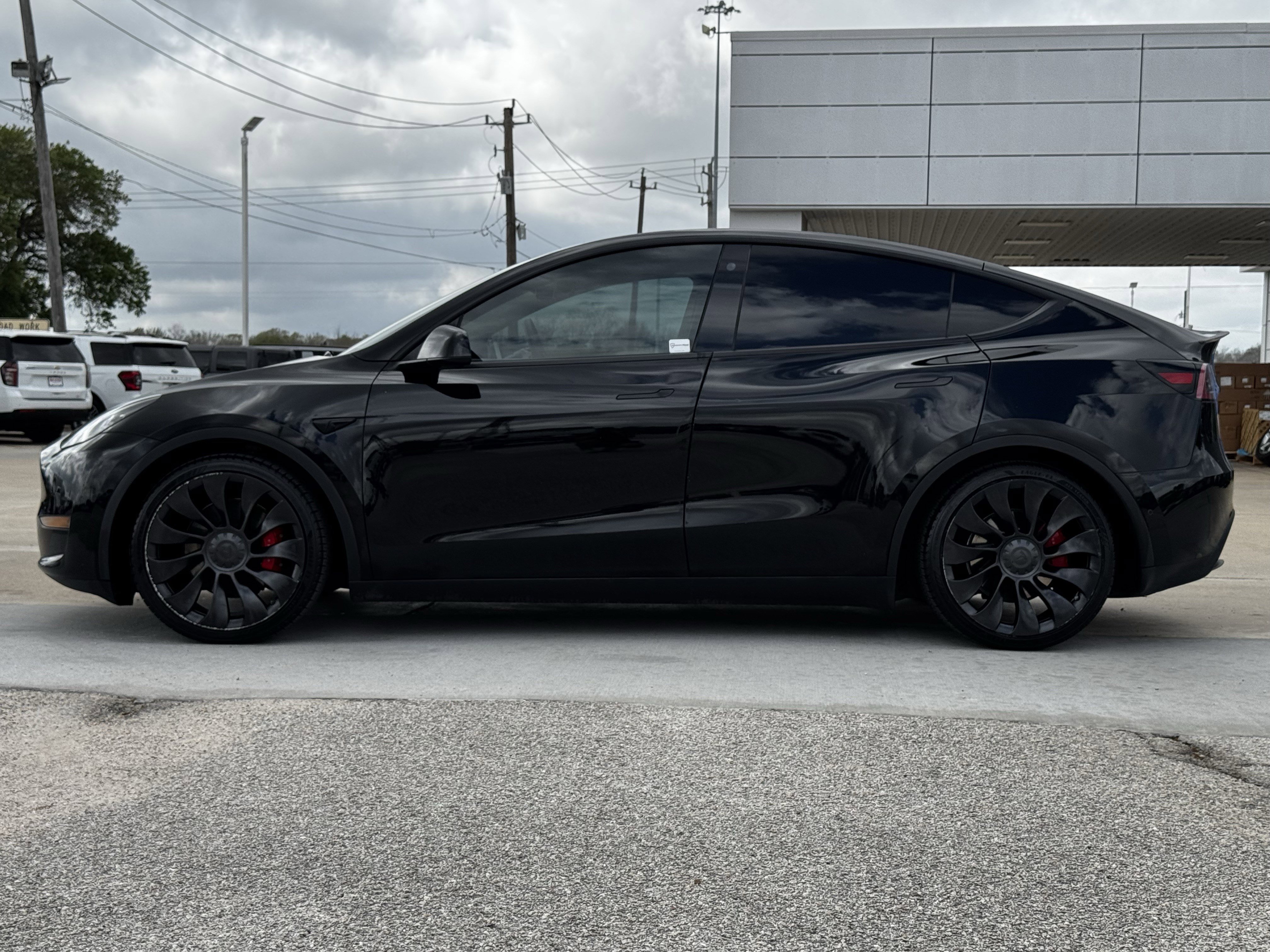Used 2022 Tesla Model Y Performance image 7