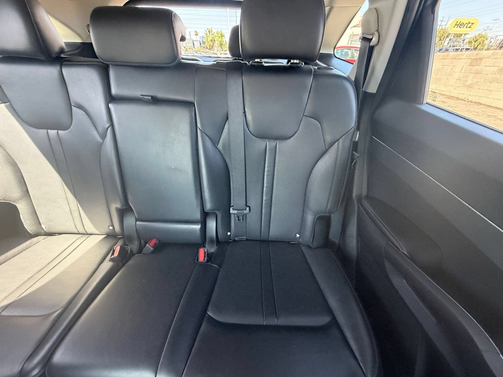 Used 2024 Kia Sorento S FWD image 40