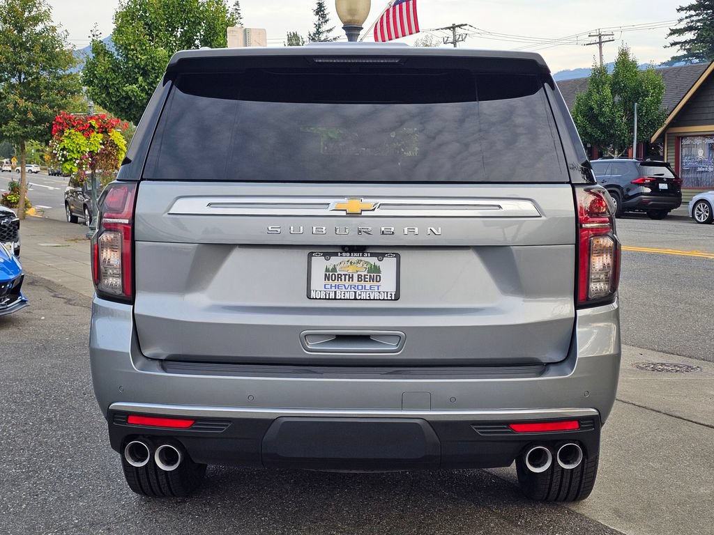 Used 2023 Chevrolet Suburban High Country w/ Premium Package 2 AWD/4WD image 6