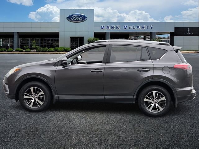 Used 2018 Toyota RAV4 XLE image 2