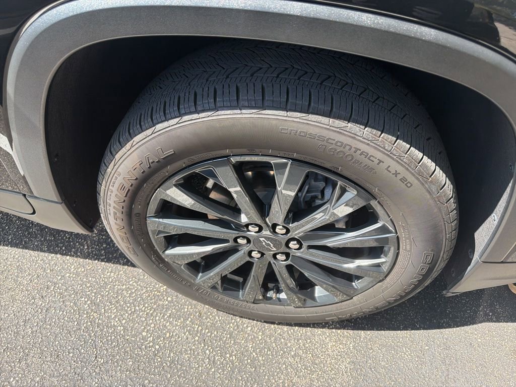 Used 2023 Chevrolet Traverse RS FWD image 10