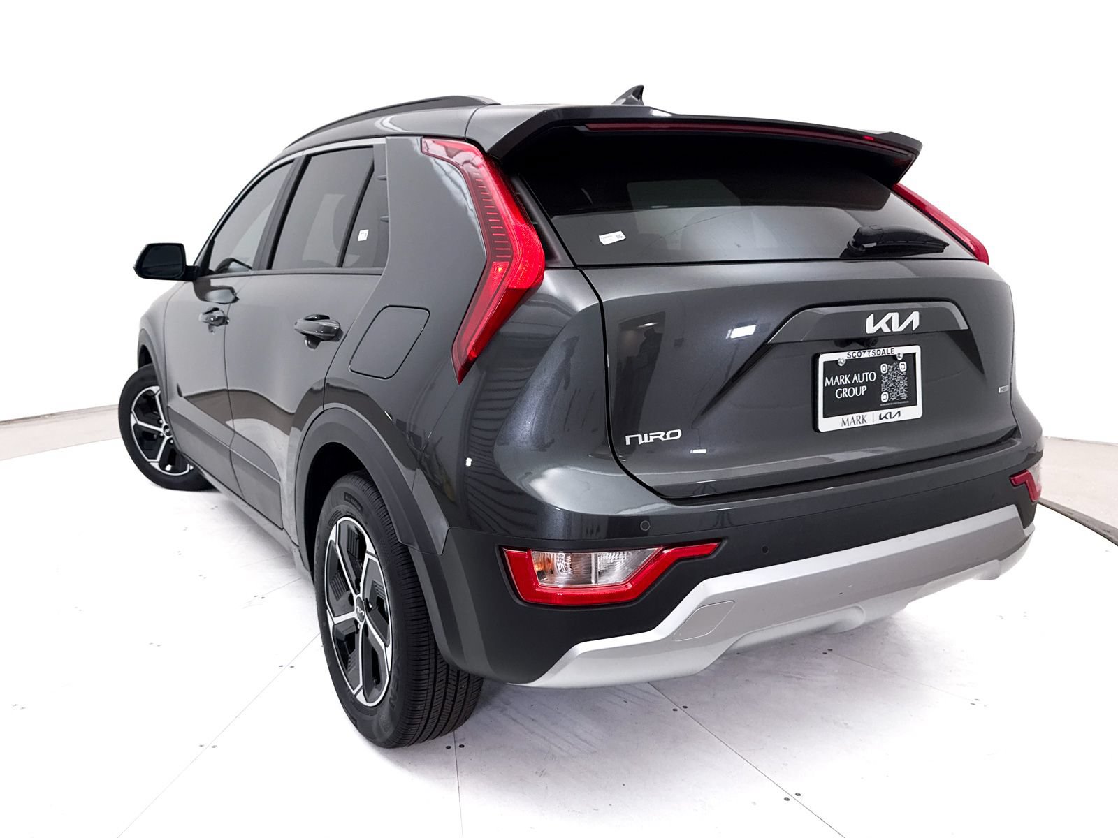 Certified 2025 Kia Niro EX FWD image 7