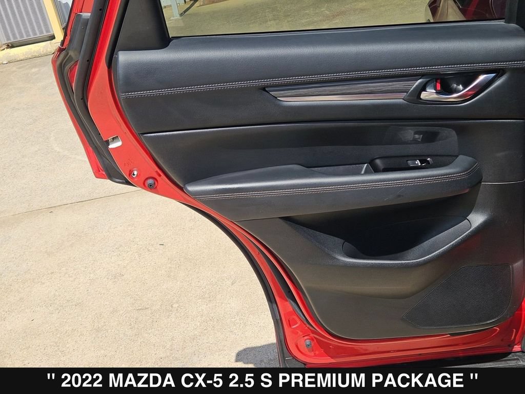 Used 2022 MAZDA CX-5 AWD 2.5 S w/ Premium Package image 18