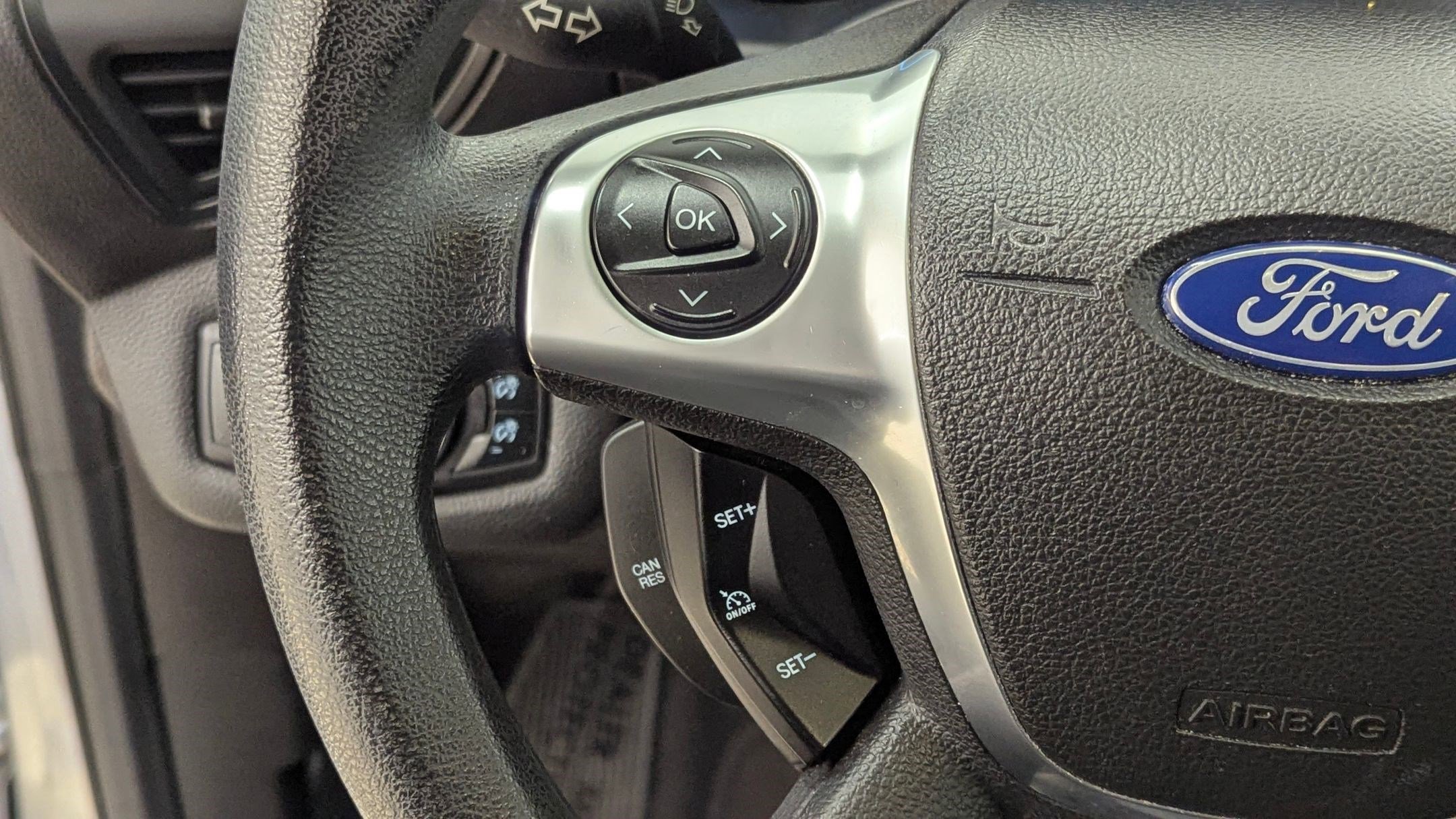 Used 2015 Ford Escape SE w/ SE Chrome Package image 16