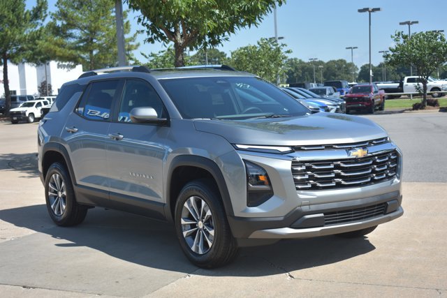 New 2026 Chevrolet Equinox LT FWD image 3