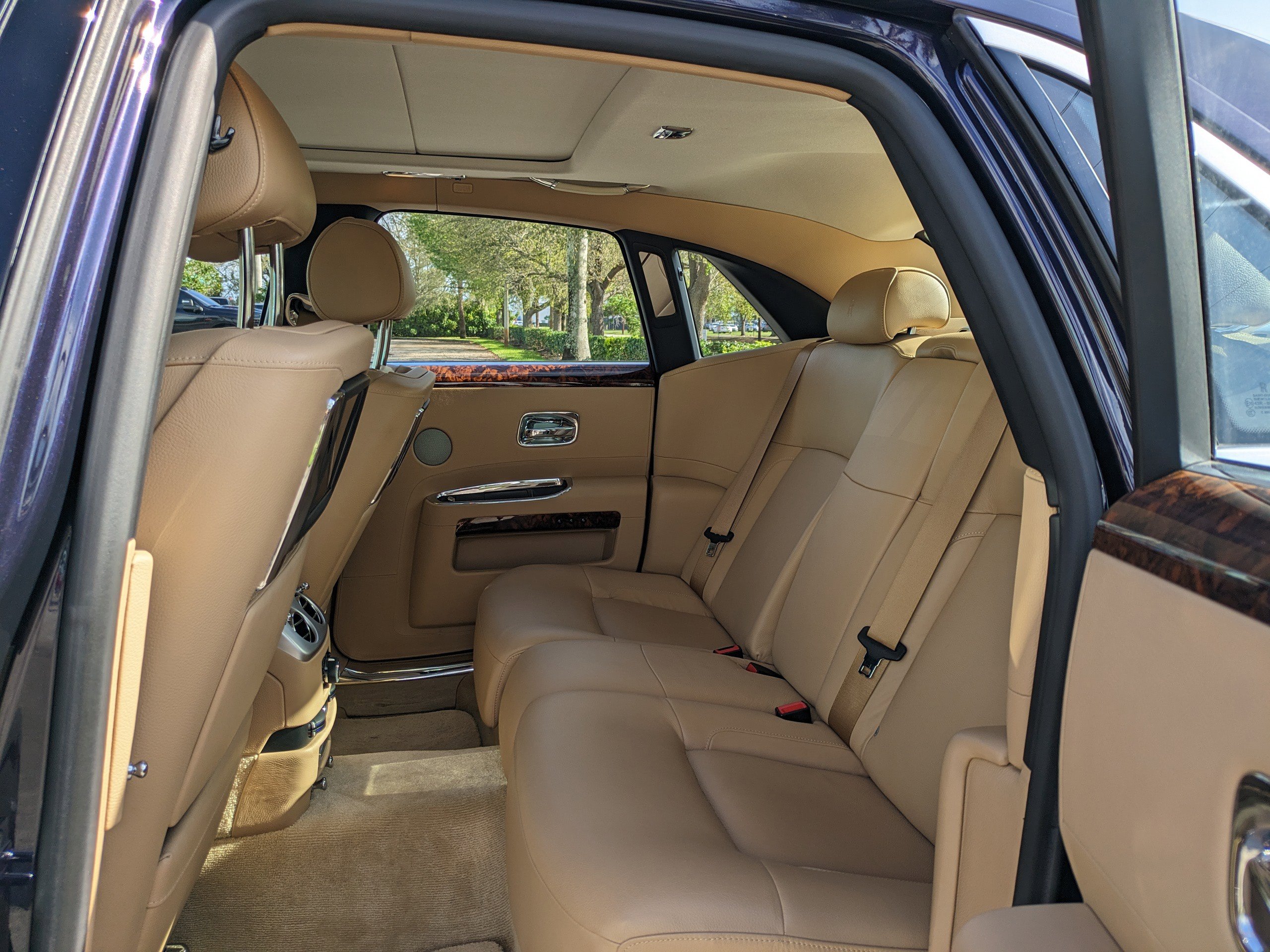 Used 2010 Rolls-Royce Ghost image 14