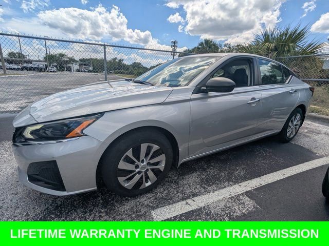 Used 2024 Nissan Altima 2.5 S FWD image 7