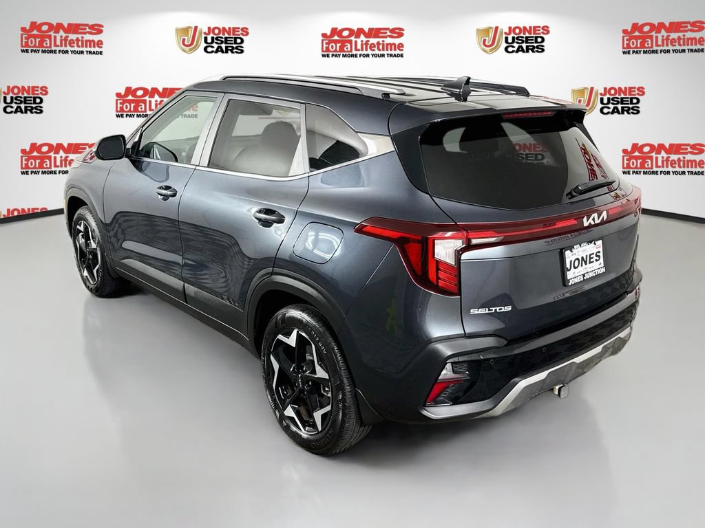 Used 2025 Kia Seltos EX AWD/4WD image 2
