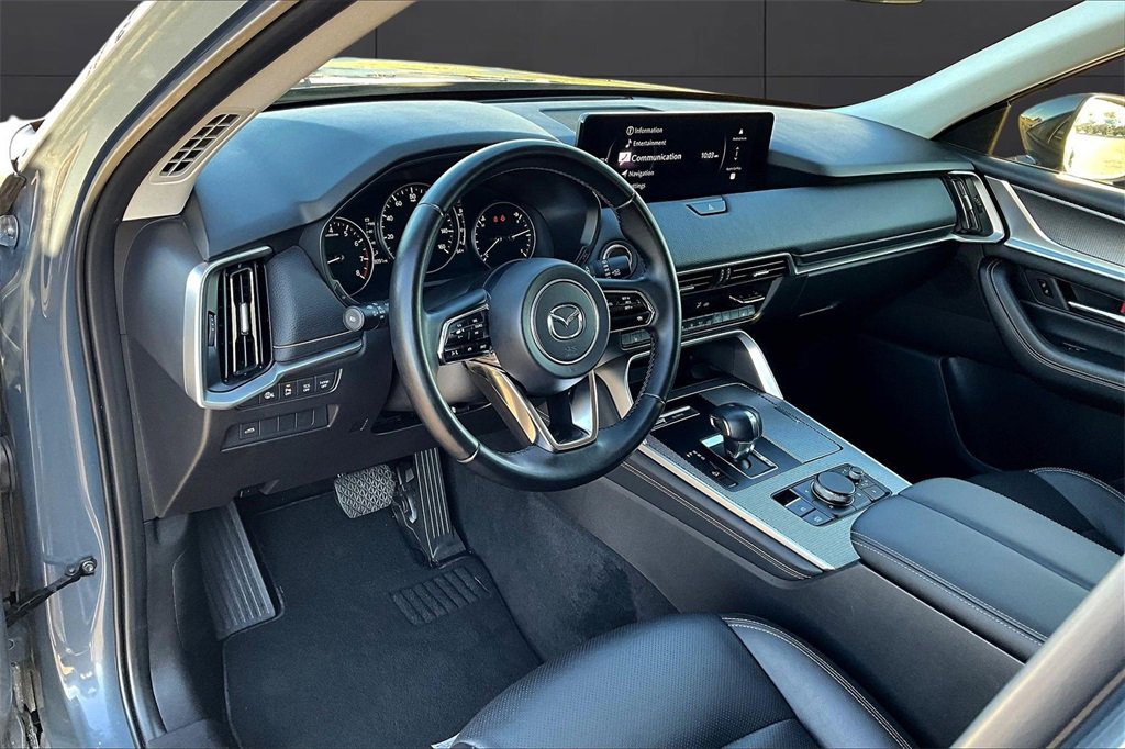 Certified 2025 MAZDA CX-70 3.3 Turbo w/ Preferred Package image 12