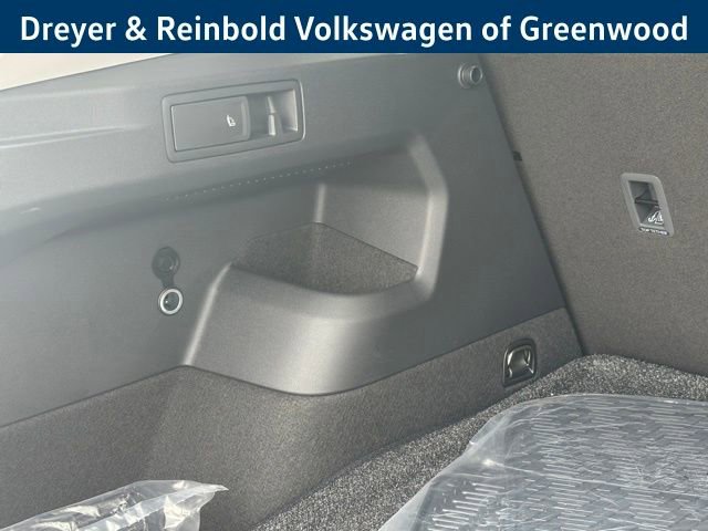 New 2026 Volkswagen Tiguan SE image 31