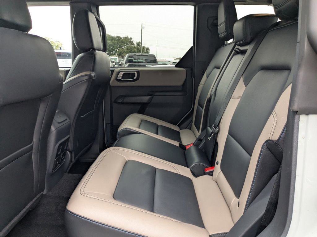 Used 2024 Ford Bronco Wildtrak image 16