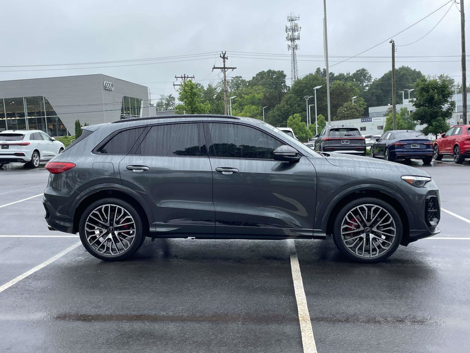 Certified 2025 Audi SQ5 Premium Plus AWD/4WD image 8