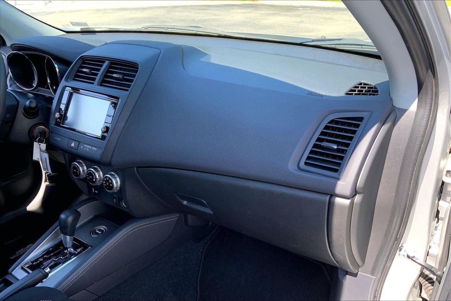 Used 2025 Mitsubishi Outlander Sport ES AWD/4WD image 12