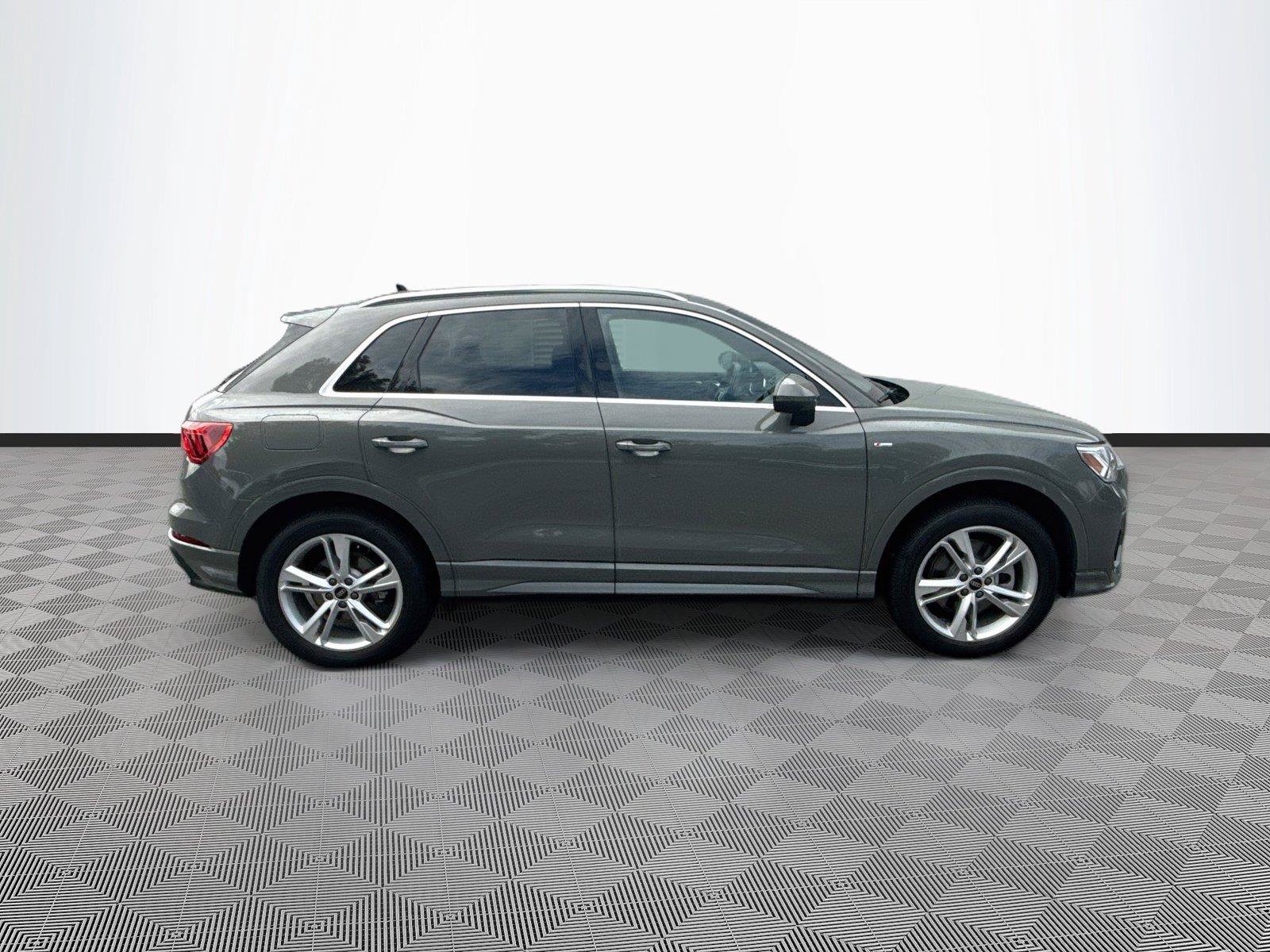Used 2023 Audi Q3 2.0T Premium Plus w/ Premium Plus Package AWD/4WD image 8