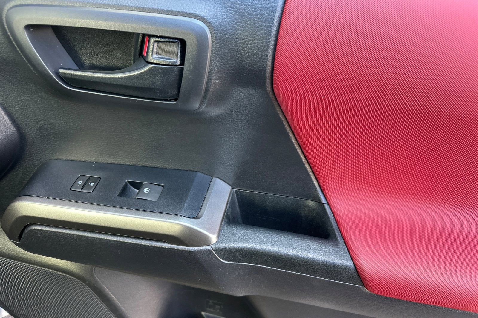 Certified 2022 Toyota Tacoma SR5 image 21