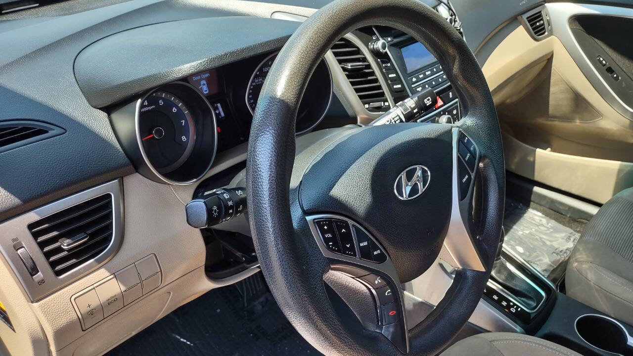 Used 2014 Hyundai Elantra GT image 12