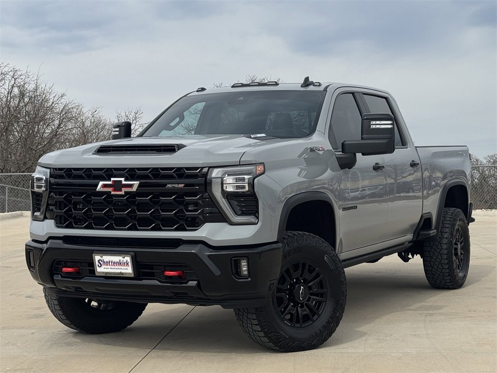 Used 2024 Chevrolet Silverado 2500 ZR2 w/ Technology Package image 2