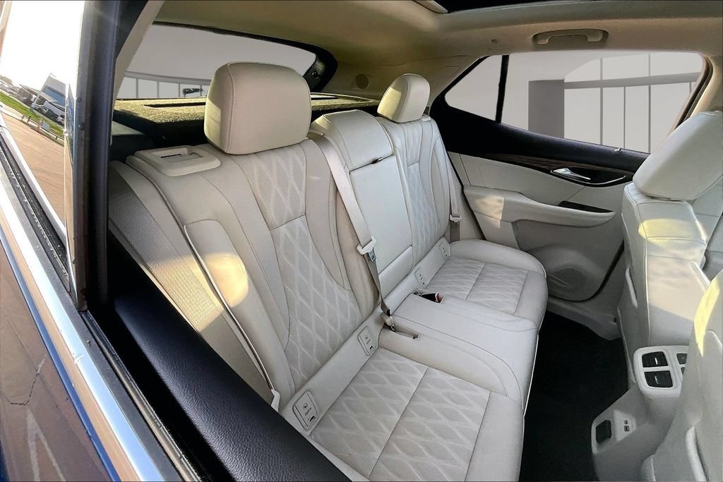 Used 2023 Buick Envision Avenir FWD image 28