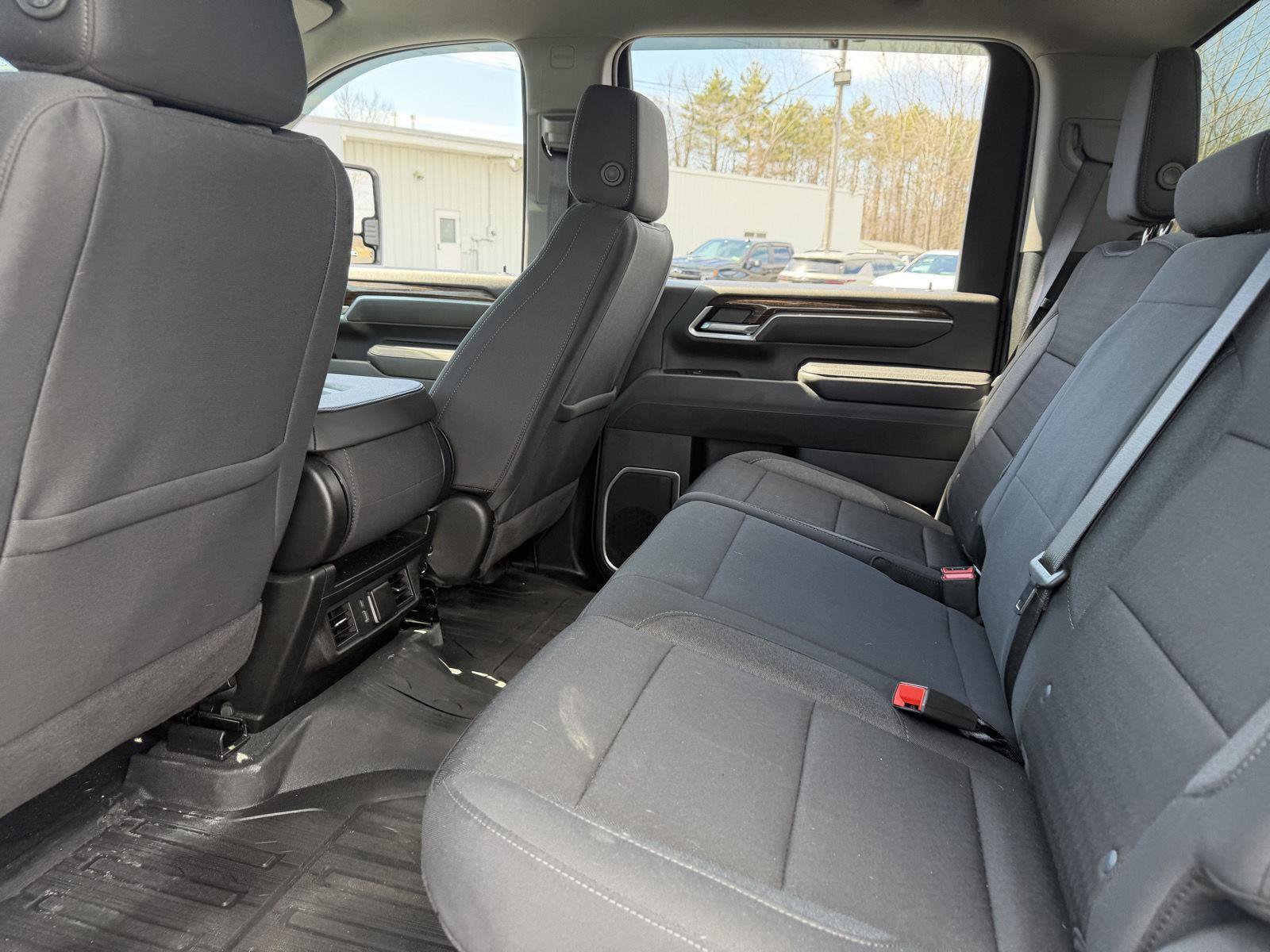 Used 2025 GMC Sierra 2500 SLE image 12